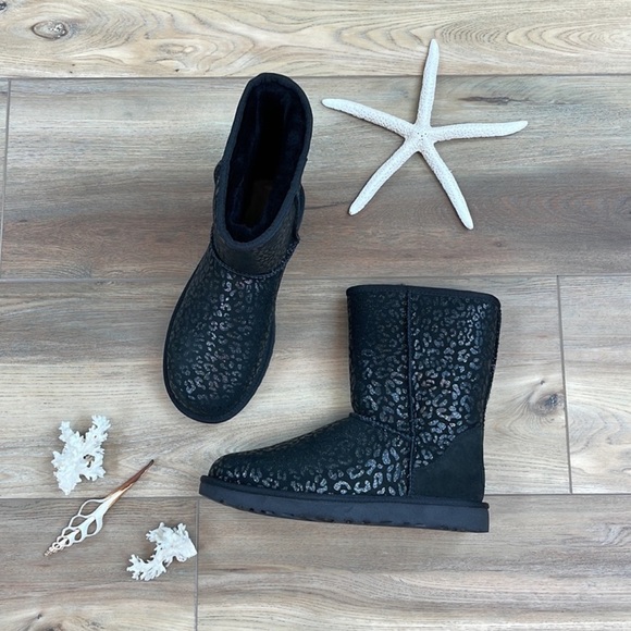 🍃🔆UGG- CLASSIC SHORT SNOW LEOPARD BOOTS🔆🍃 - Picture 8 of 14